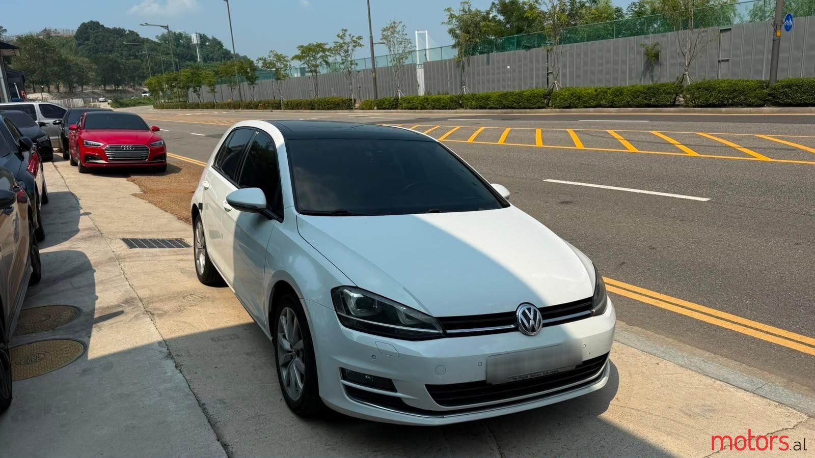 2013' Volkswagen Golf photo #1