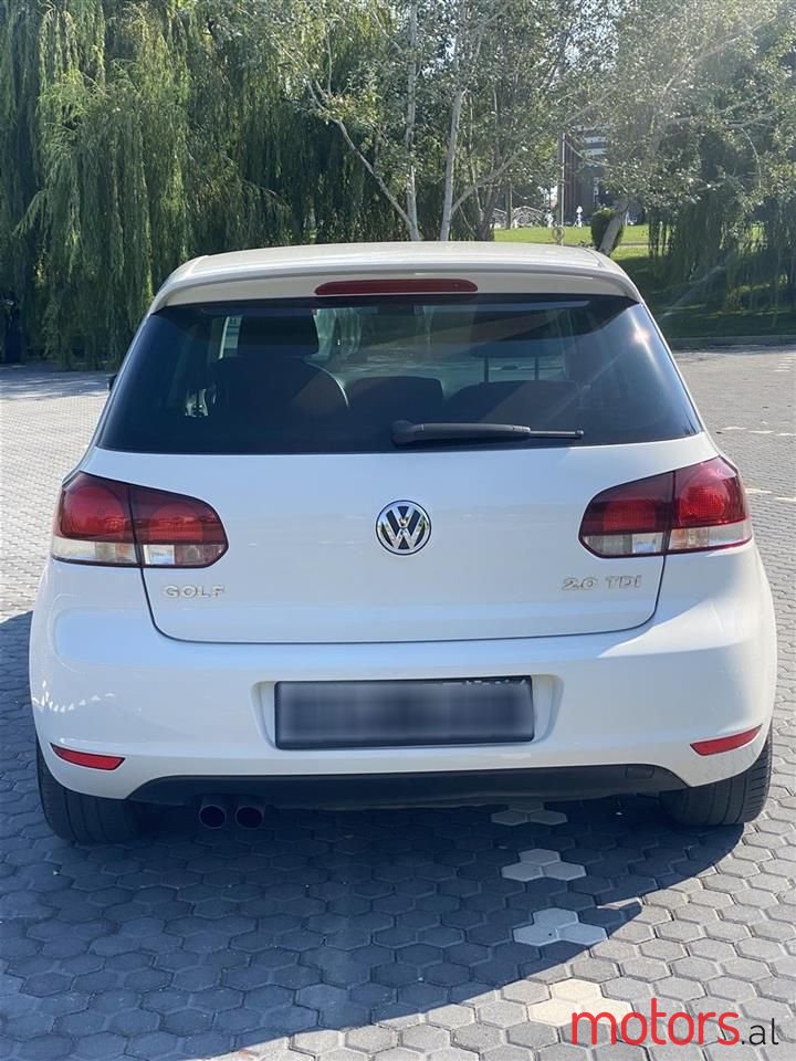 2009' Volkswagen Golf photo #5