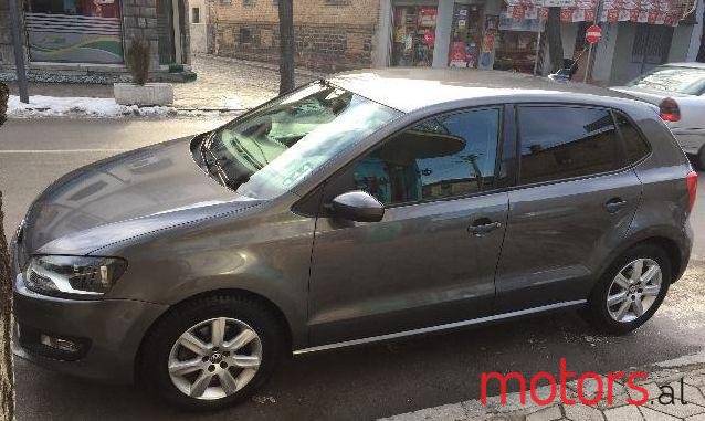 2010' Volkswagen Polo photo #2