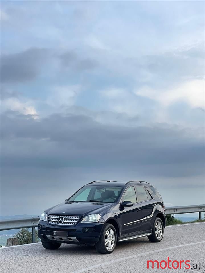 2008' Mercedes-Benz ML 280 photo #1