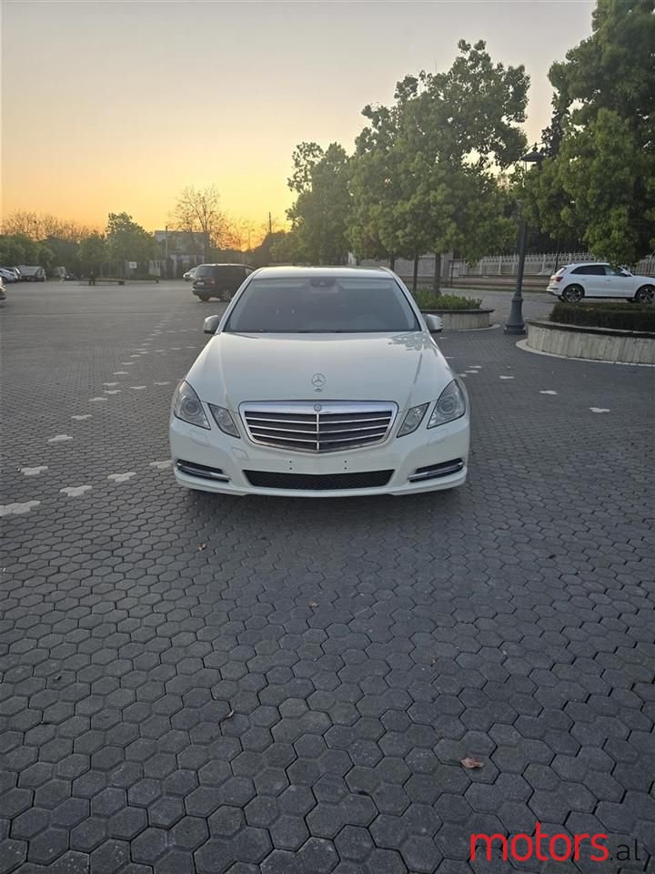 2013' Mercedes-Benz E 250 photo #1