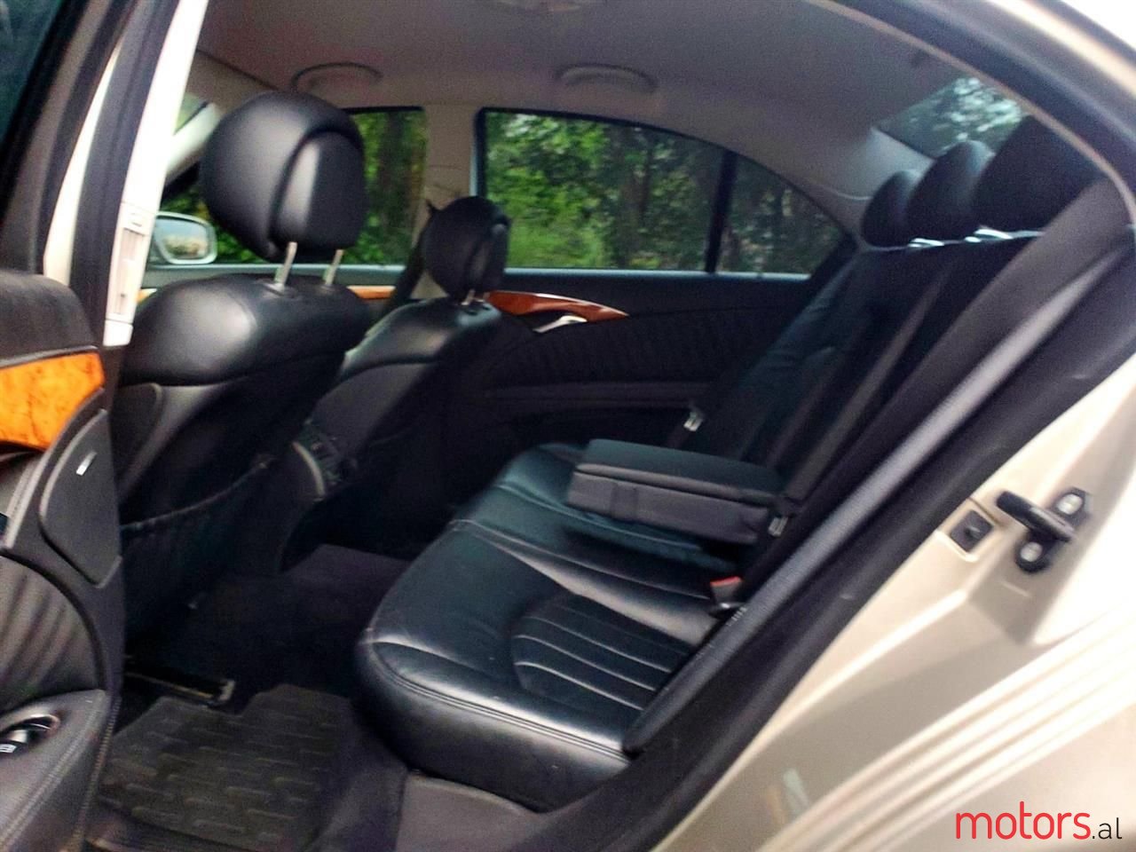 2008' Mercedes-Benz E 320 photo #2