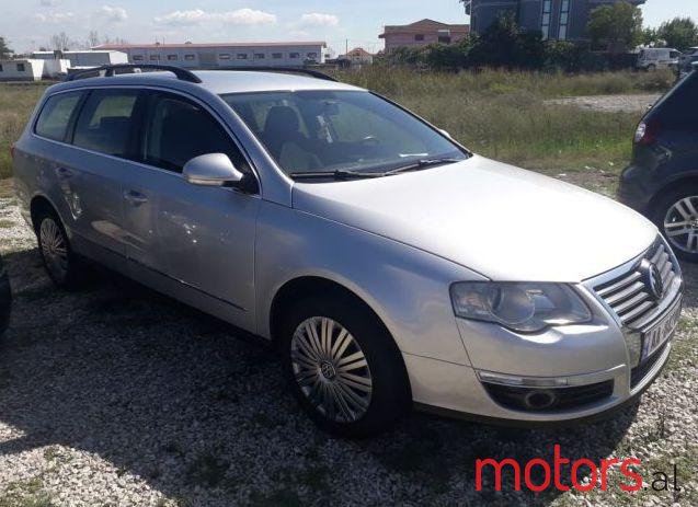 2008' Volkswagen Passat photo #1