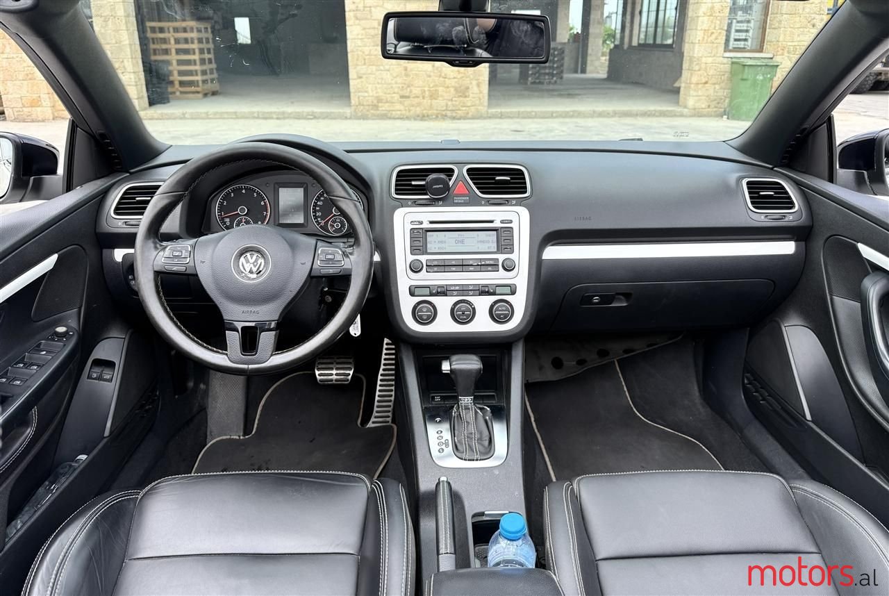 2010' Volkswagen Eos photo #3