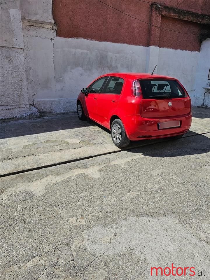 2009' Fiat Punto photo #3