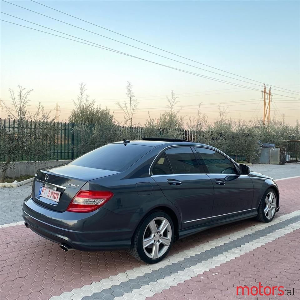 2009' Mercedes-Benz C 300 photo #3