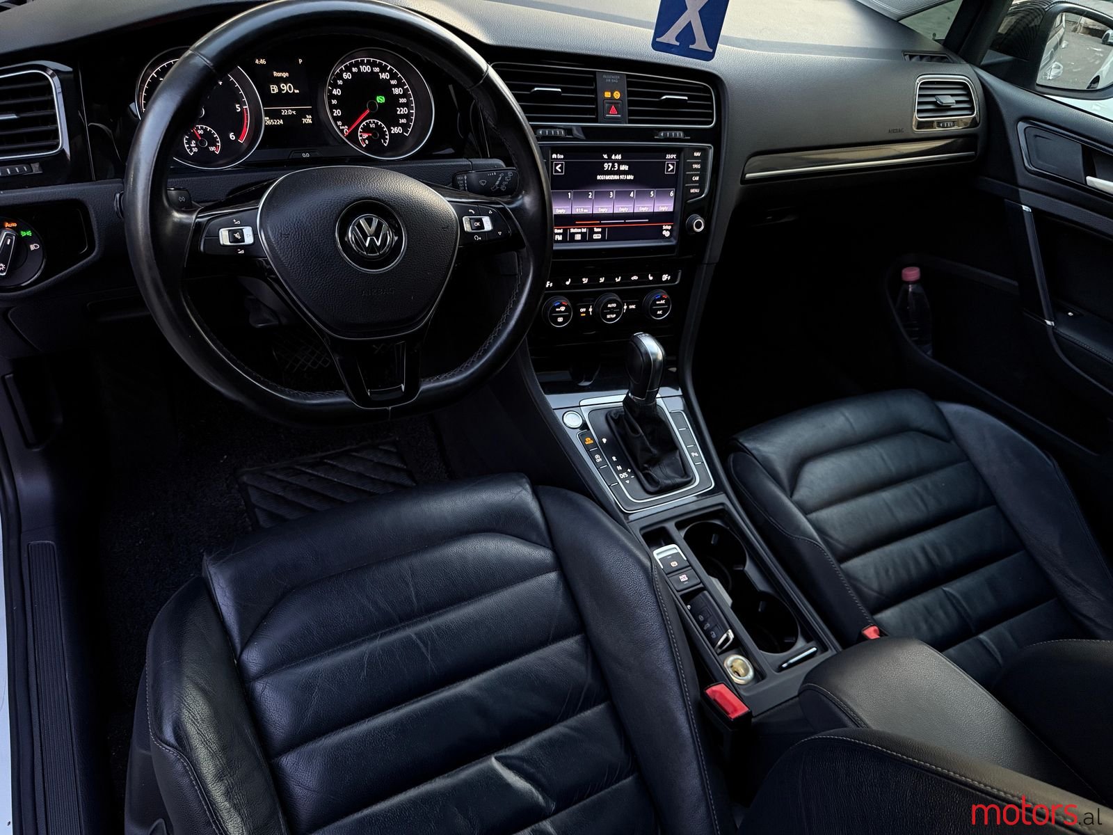 2014' Volkswagen Golf photo #5