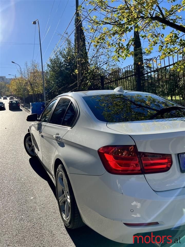 2013' BMW 320 photo #3