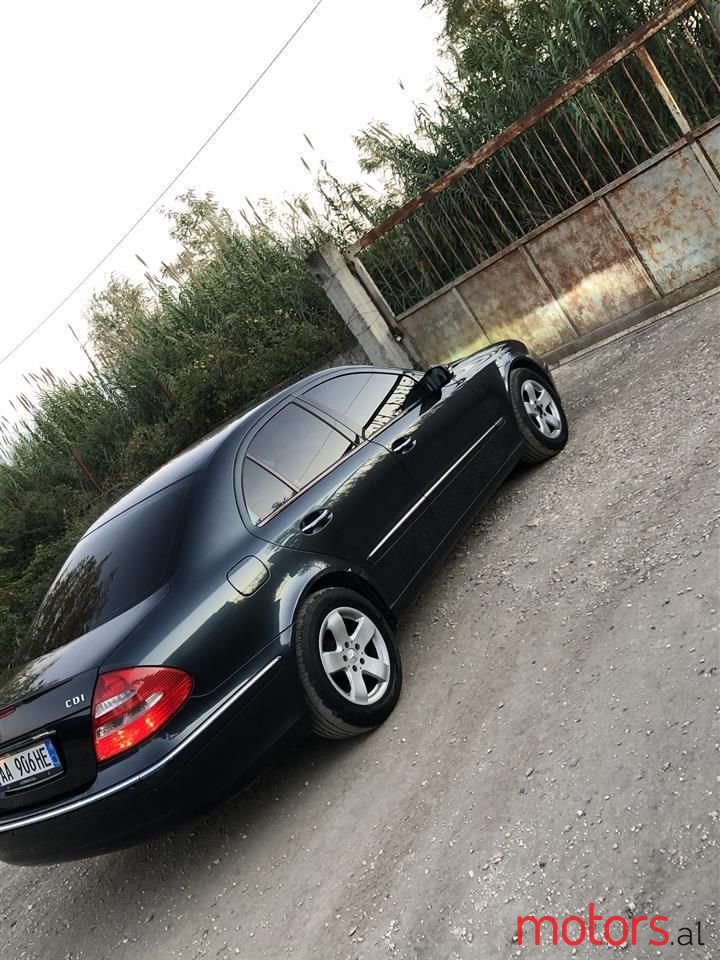 2004' Mercedes-Benz 270 photo #1