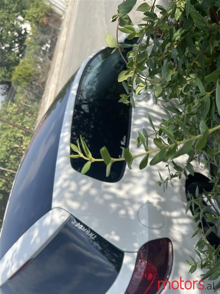 2012' Volkswagen Golf photo #5