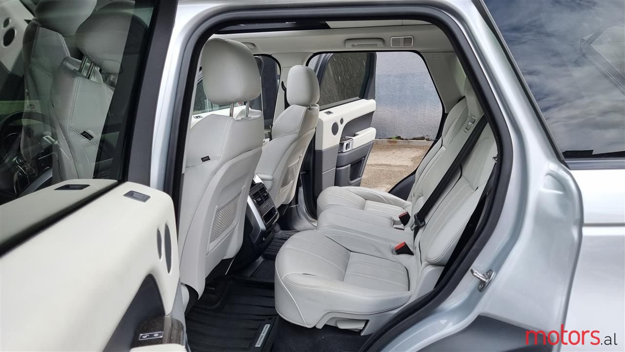 2016' Land Rover Range Rover Sport photo #5