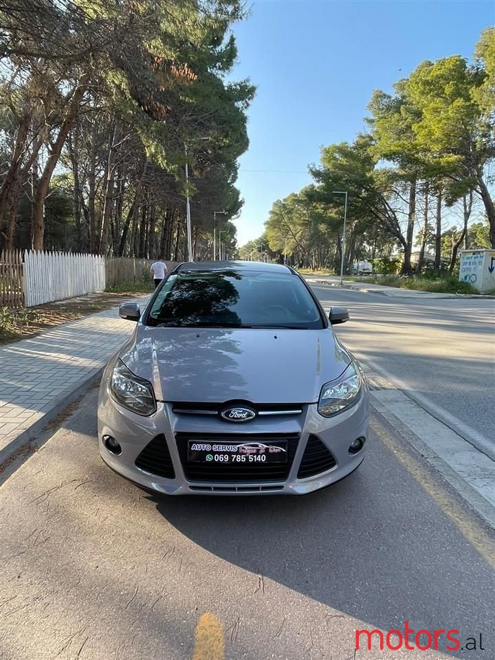 2011' Ford Focus photo #3