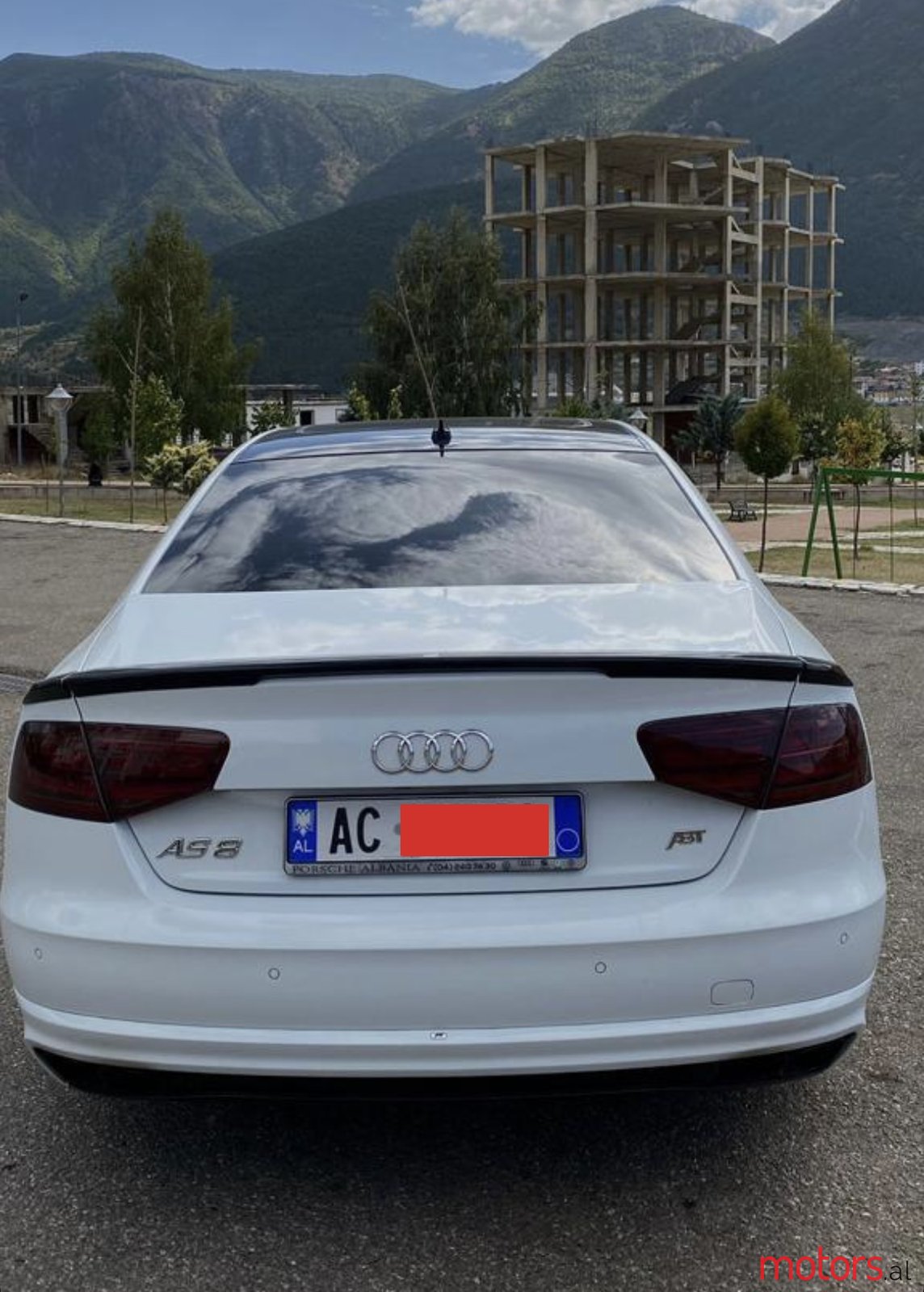 2012' Audi A8 photo #4