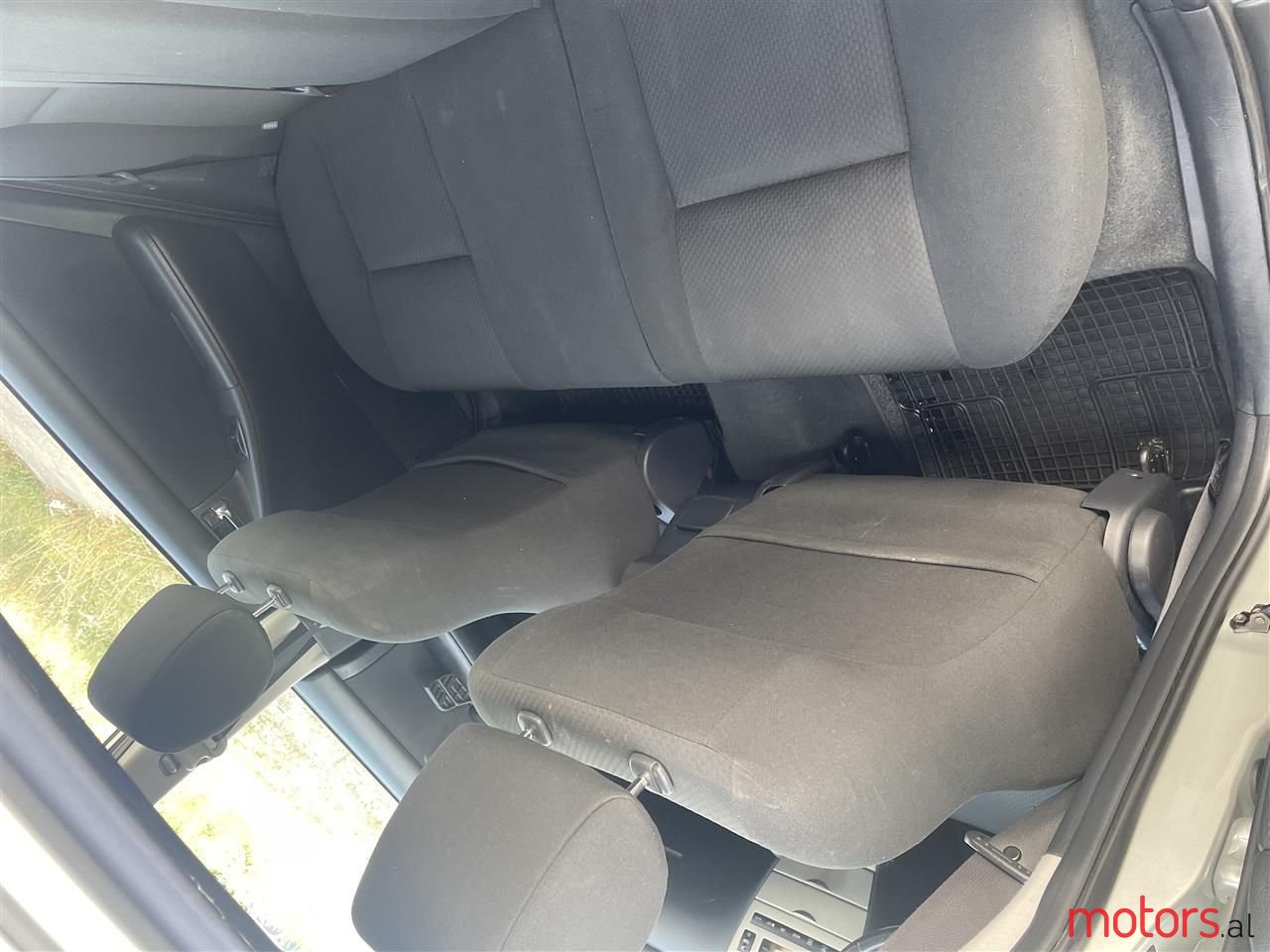 2005' Toyota Corolla photo #6