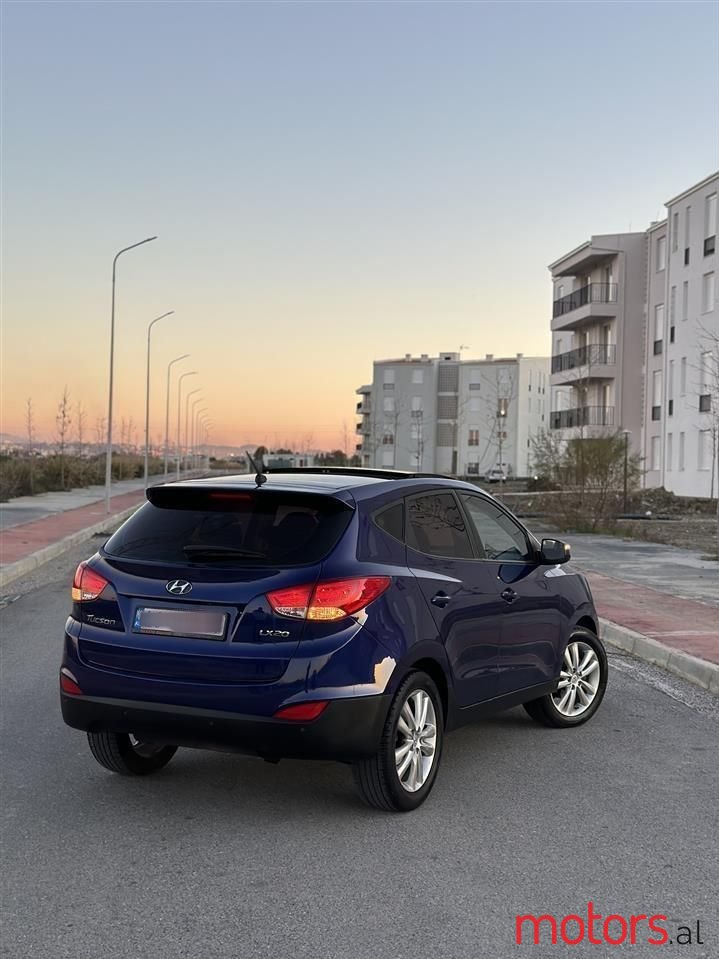 2010' Hyundai Tucson photo #6