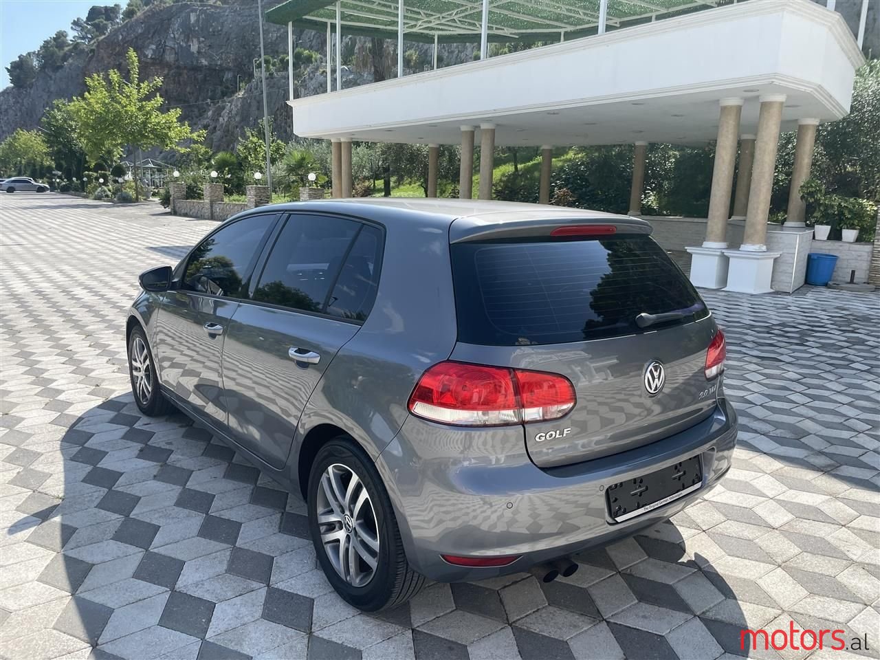 2012' Volkswagen Golf photo #4