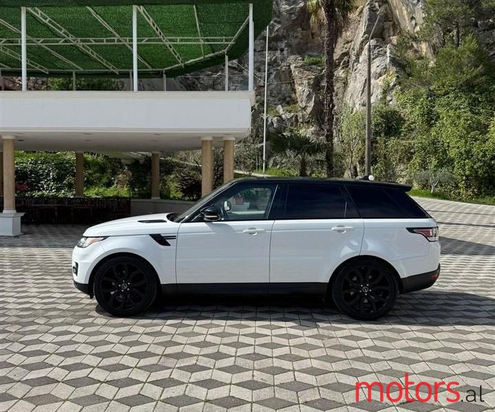2016' Land Rover Range Rover Sport photo #2