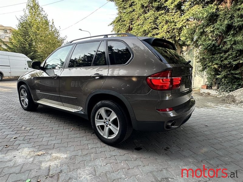 2011' BMW X5 photo #5