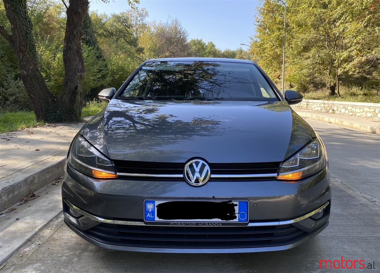 2017' Volkswagen Golf photo #1