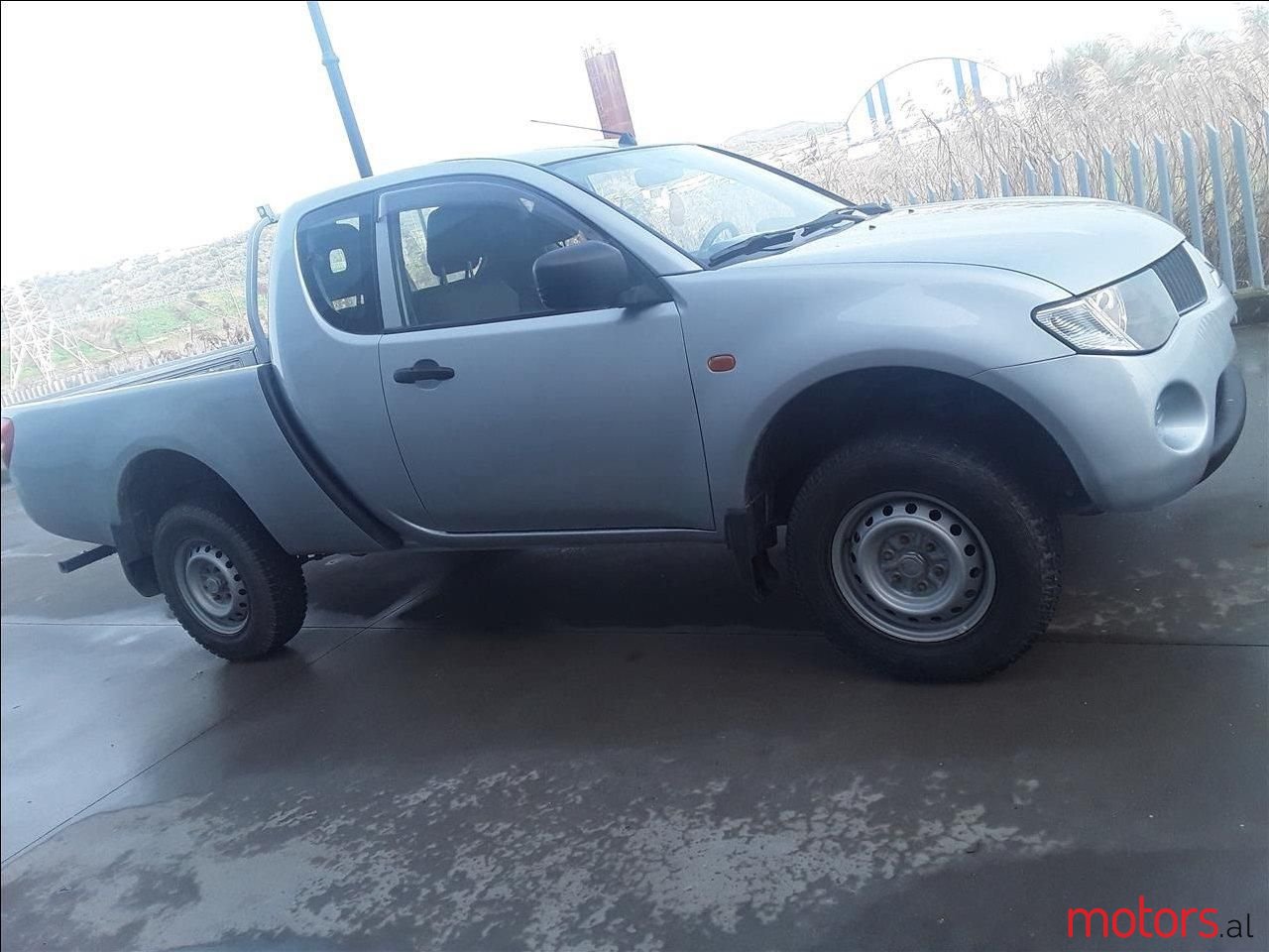 2010' Mitsubishi L200 photo #3