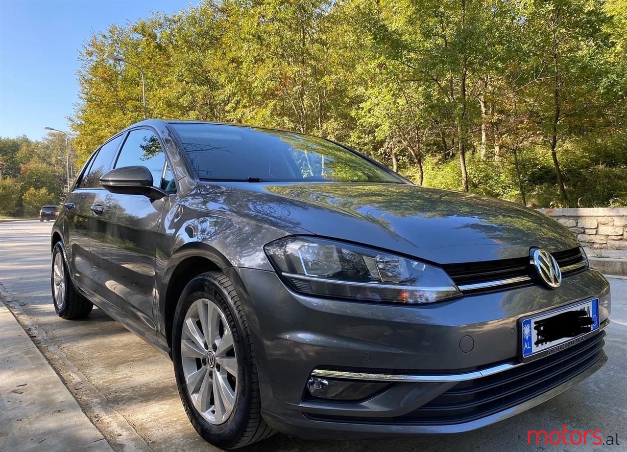 2017' Volkswagen Golf photo #3