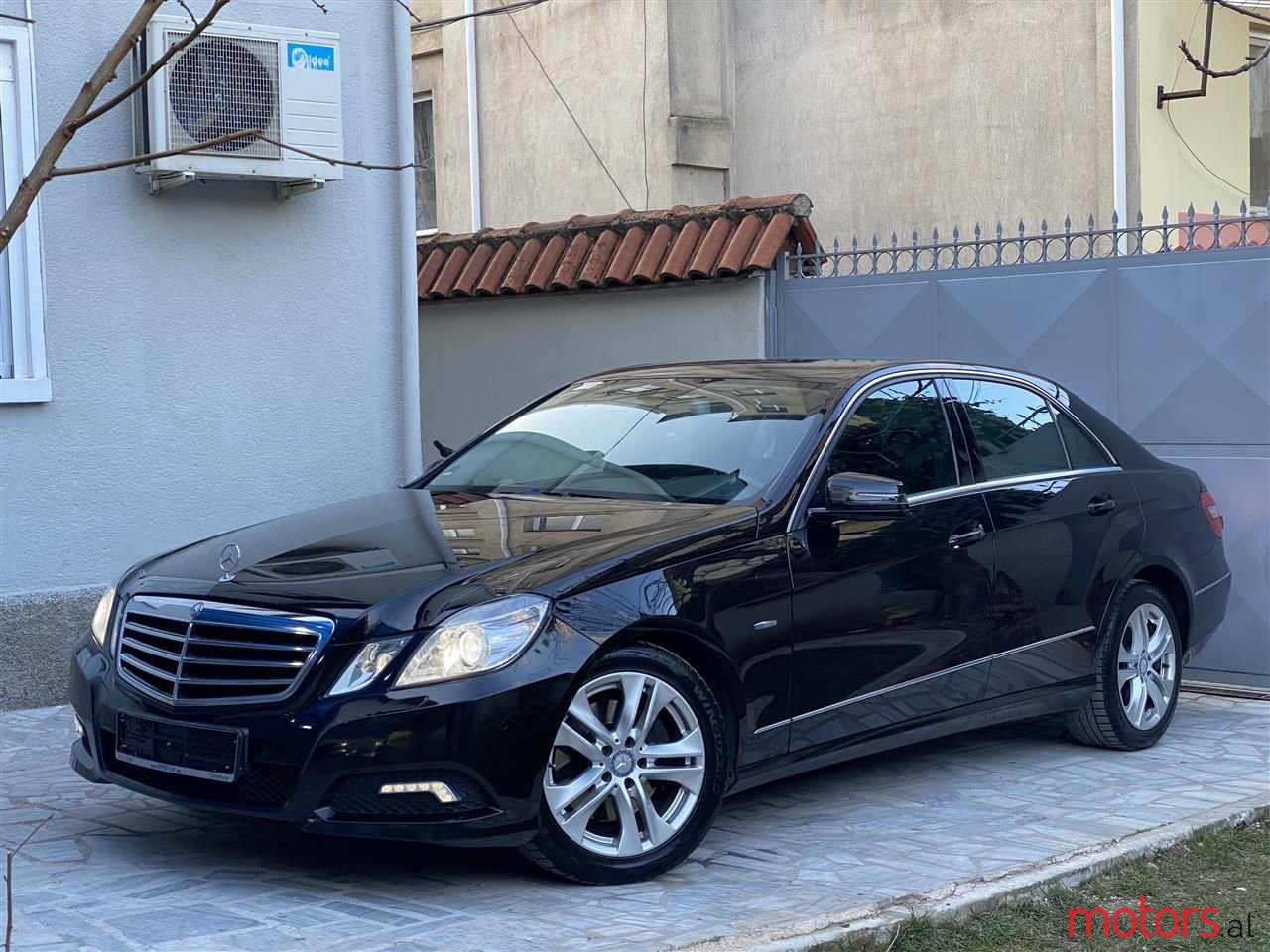 2009' Mercedes-Benz E 350 photo #1