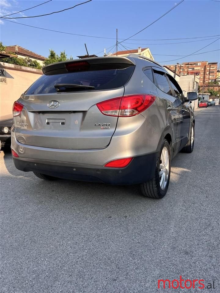 2010' Hyundai Tucson photo #4