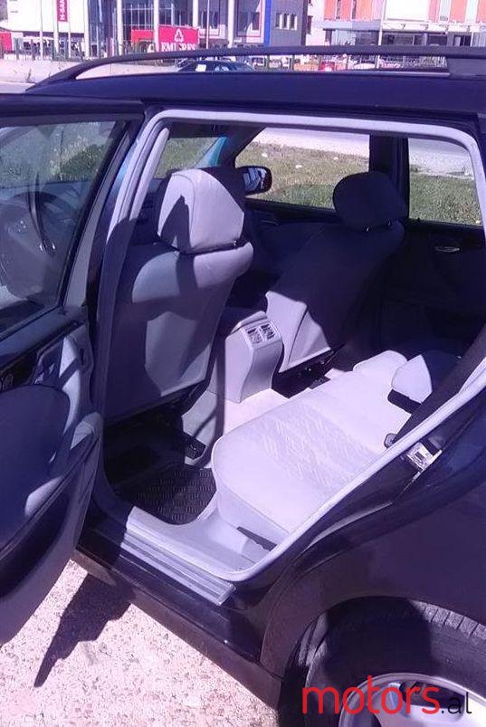 2000' Mercedes-Benz E 220 photo #5