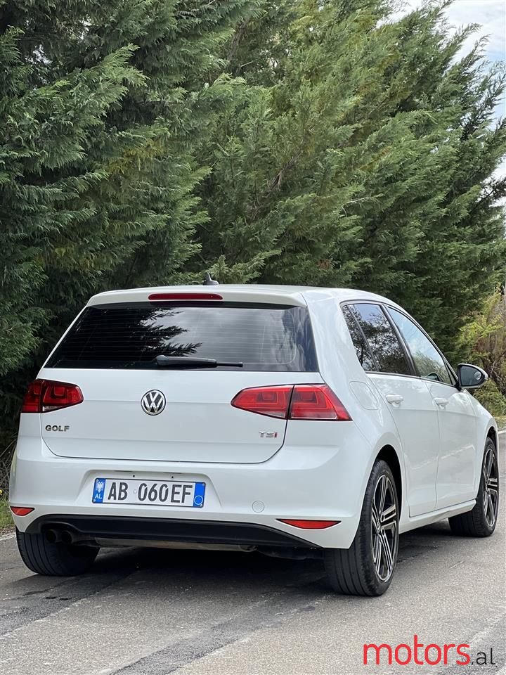 2016' Volkswagen Golf photo #3