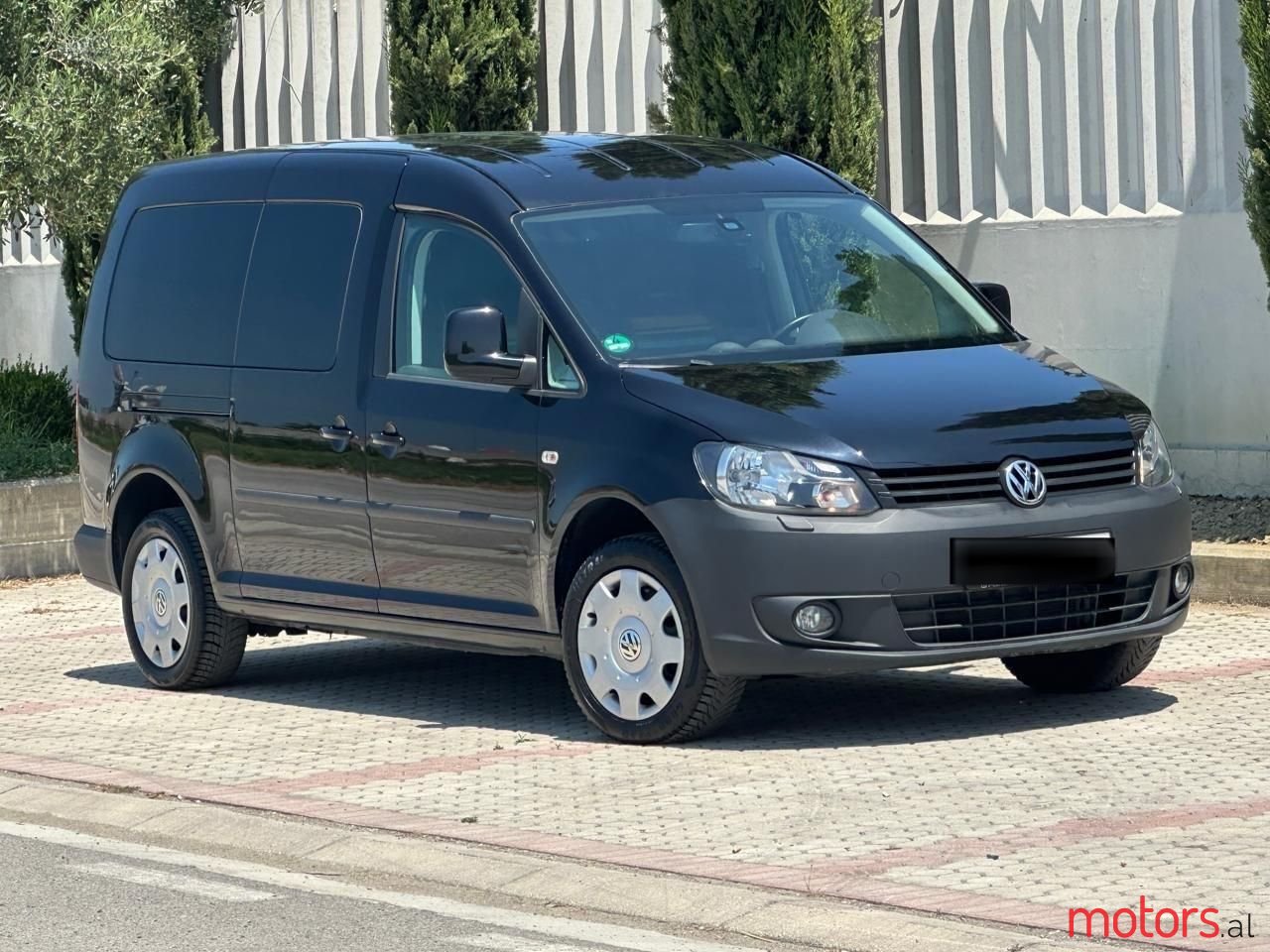 2013' Volkswagen Caddy photo #1