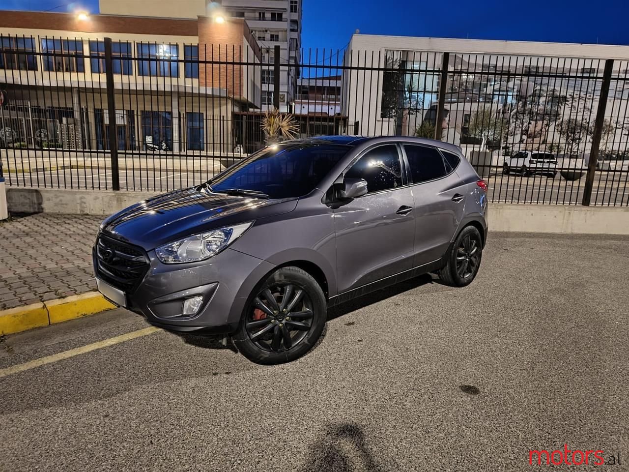 2011' Hyundai Tucson photo #2