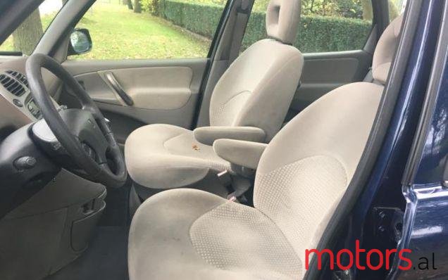 2003' Citroen Xsara Picasso photo #1