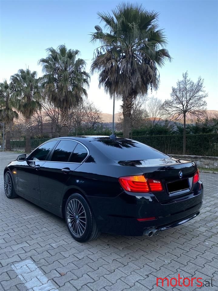 2010' BMW 530 photo #3