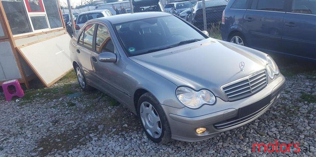 2004' Mercedes-Benz C 200 photo #1