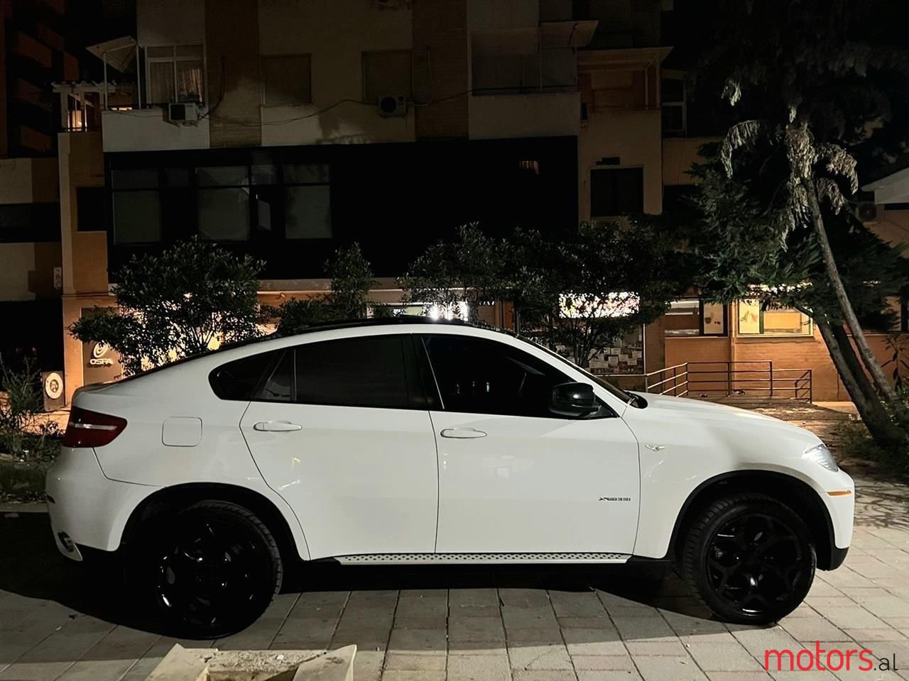 2010' BMW X6 photo #5