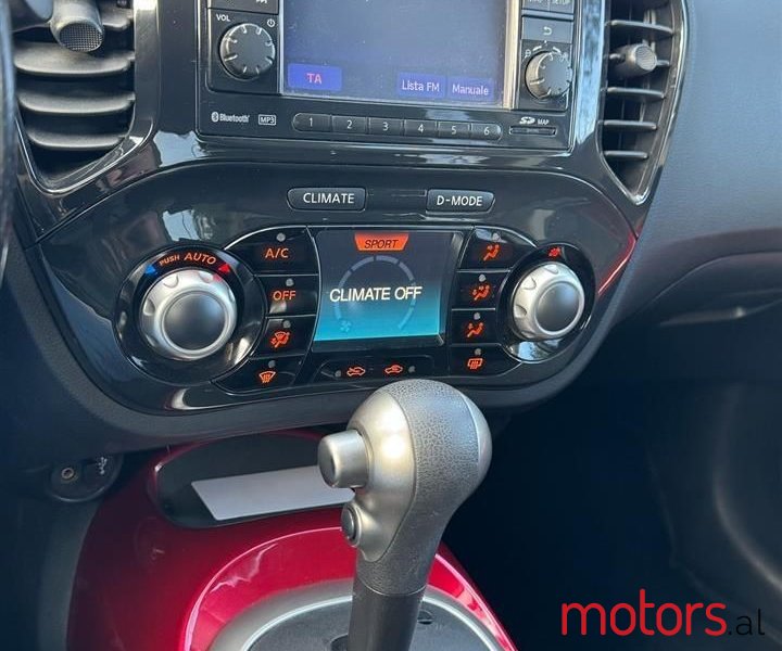 2012' Nissan Juke photo #3