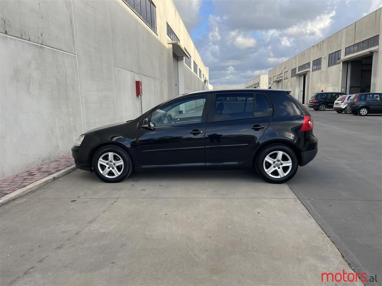 2006' Volkswagen Golf photo #3