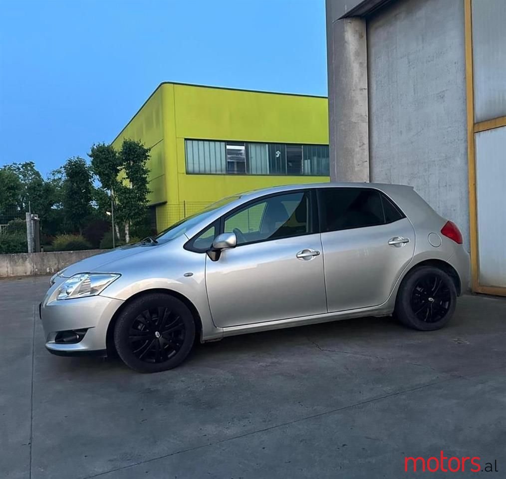 2008' Toyota Auris photo #5