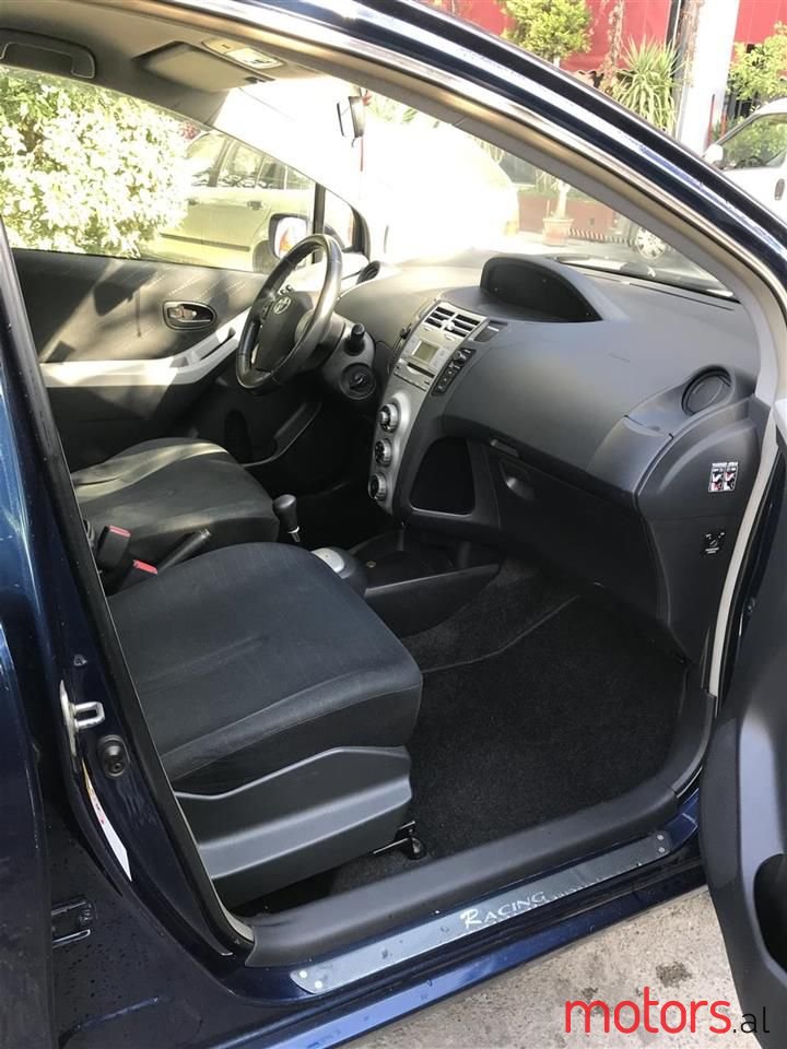 2006' Toyota Yaris photo #3