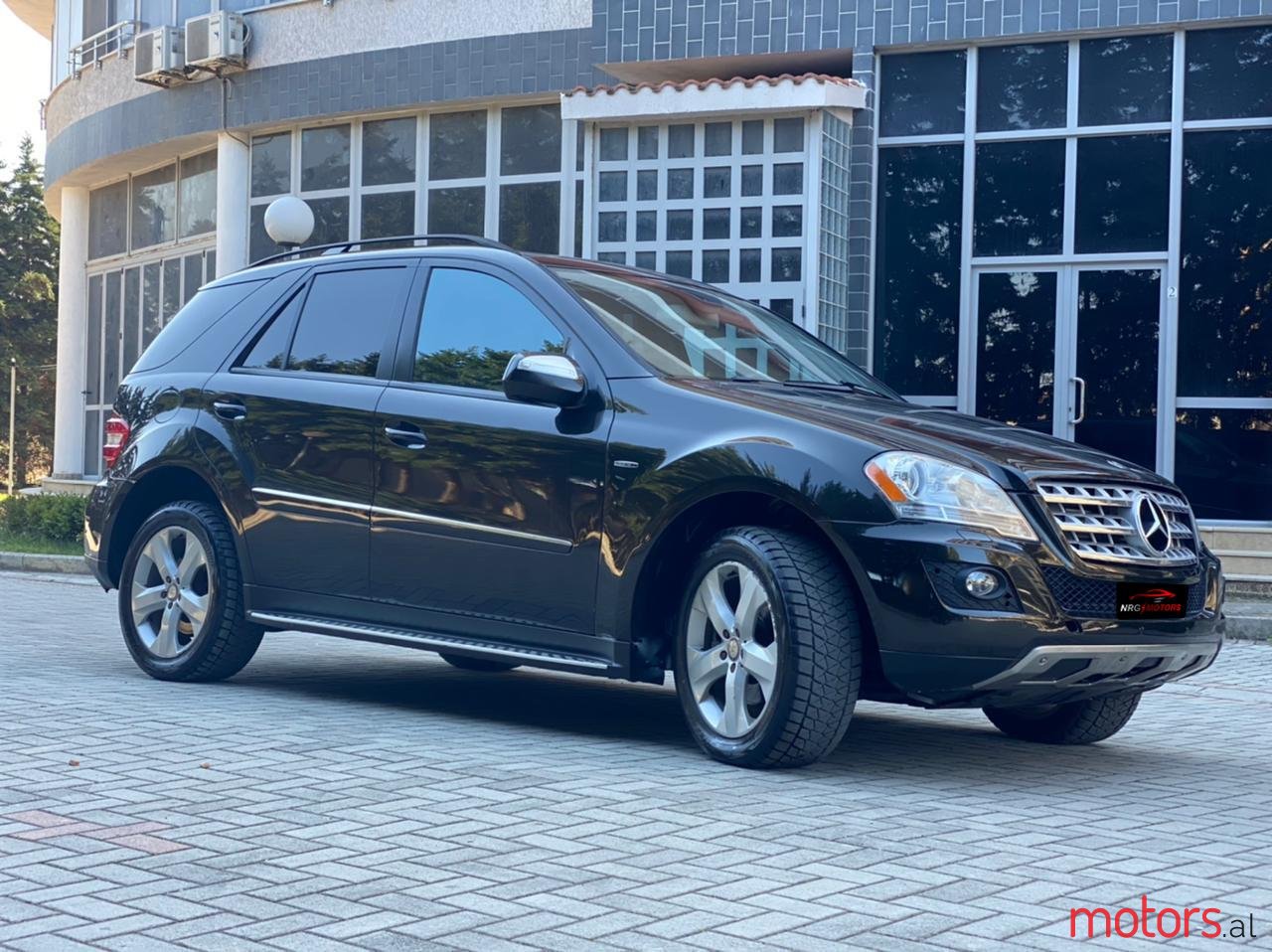 2009' Mercedes-Benz ML 320 photo #2