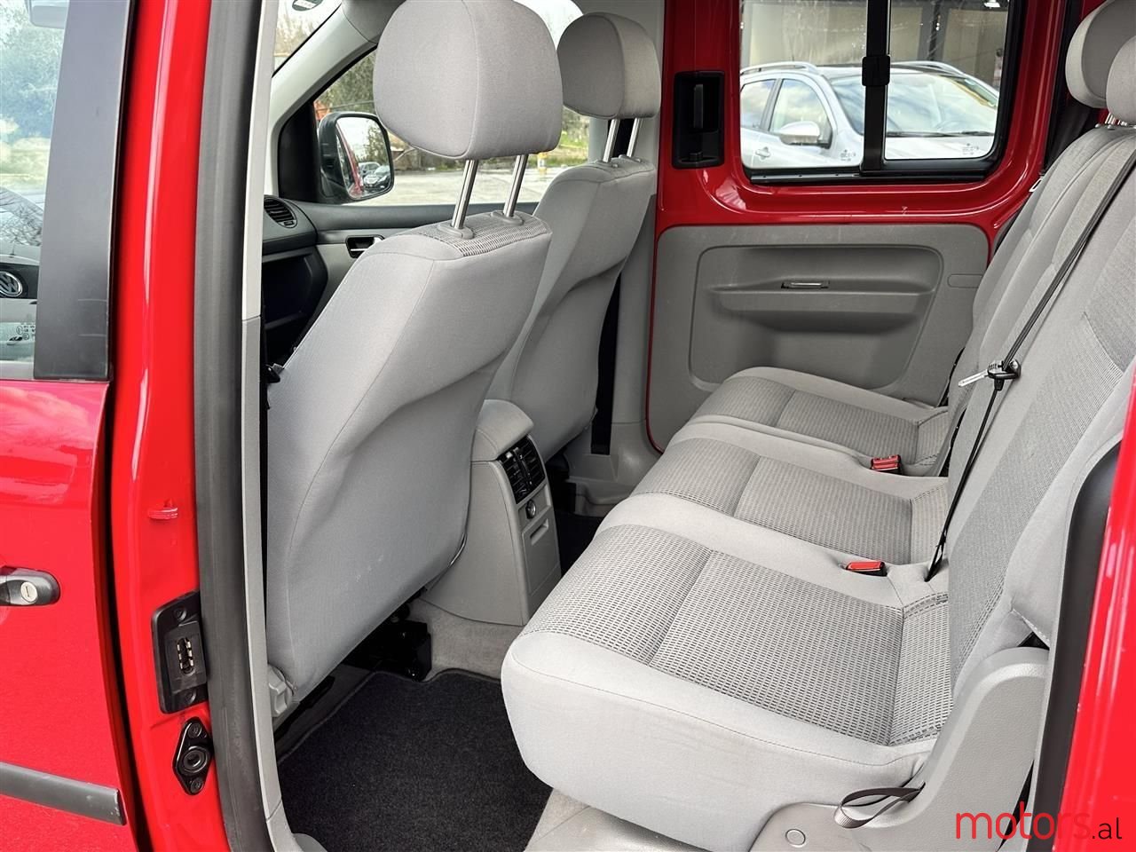 2006' Volkswagen Caddy photo #6