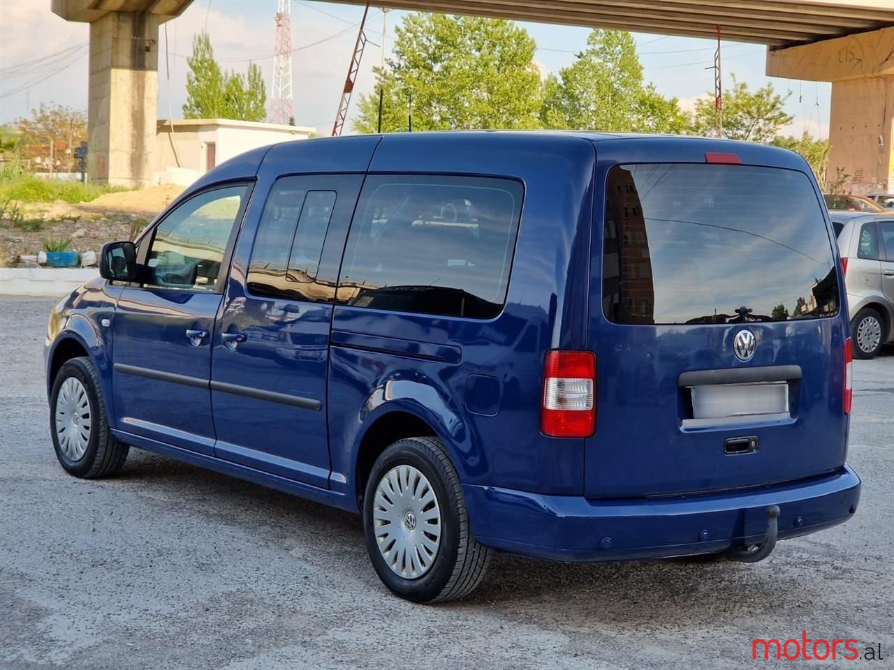 2009' Volkswagen Caddy photo #2