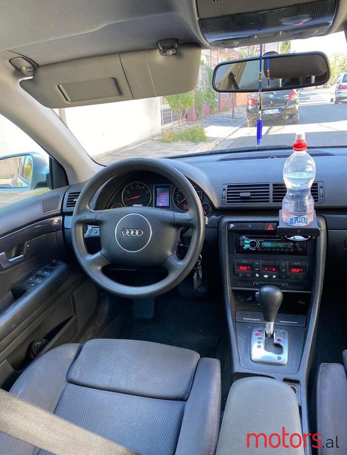 2004' Audi A4 photo #2