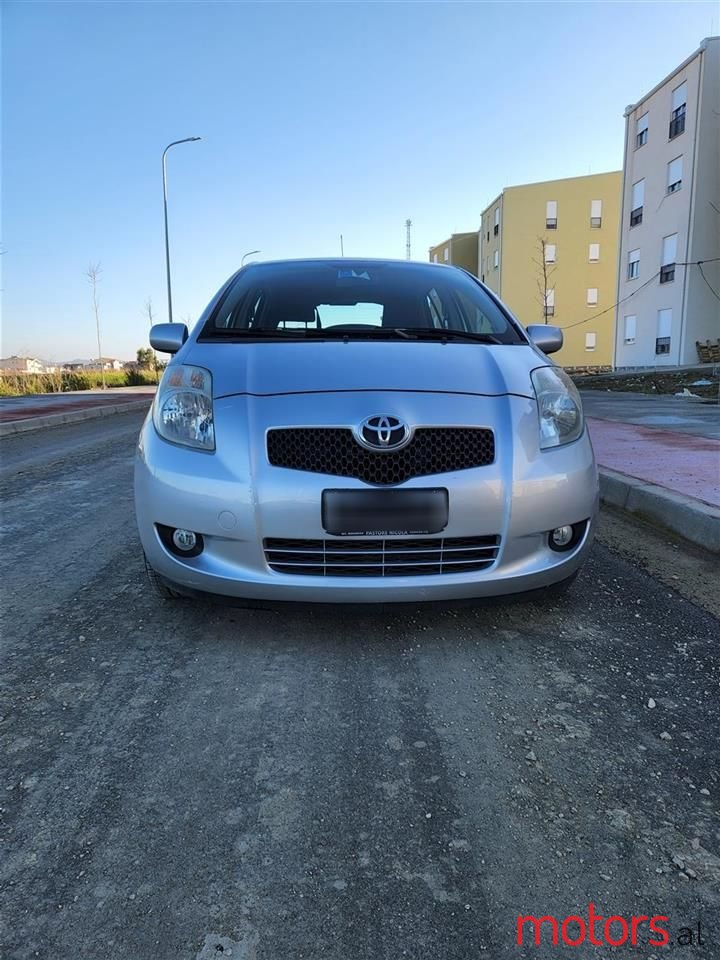 2007' Toyota Yaris photo #4
