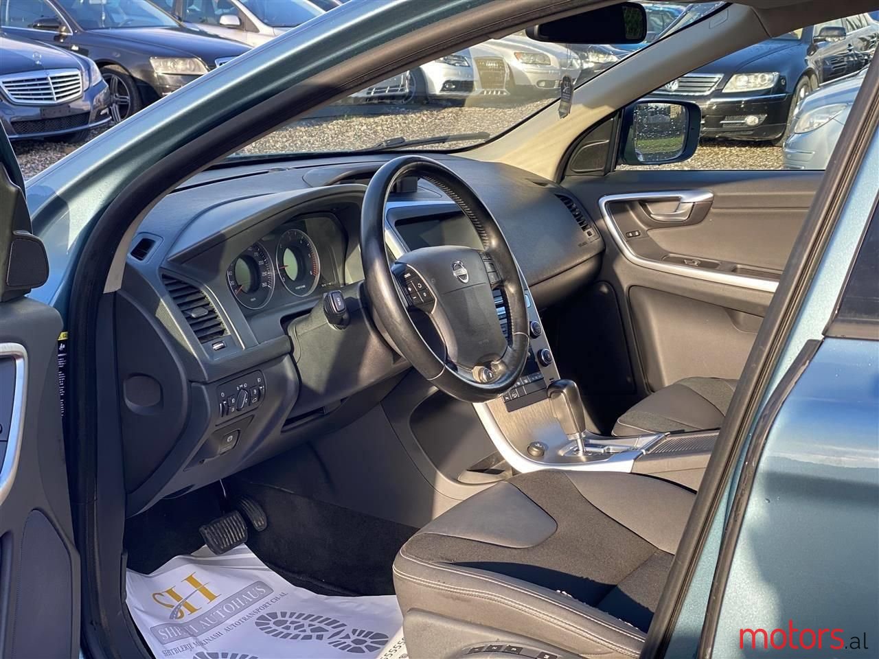 2008' Volvo Xc 60 photo #6