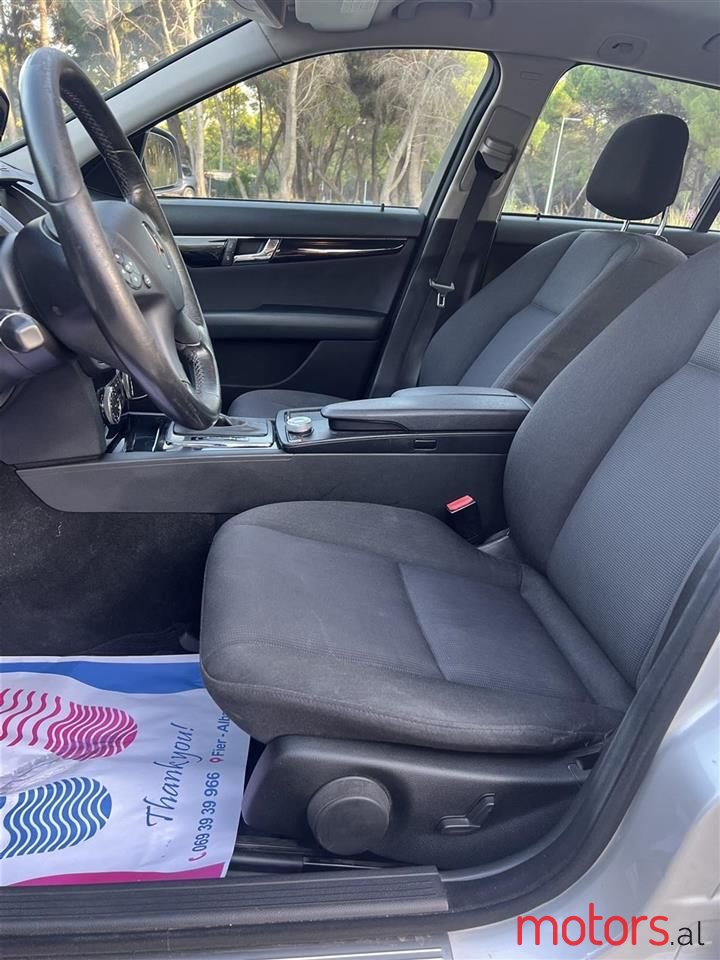 2008' Mercedes-Benz C 220 photo #2