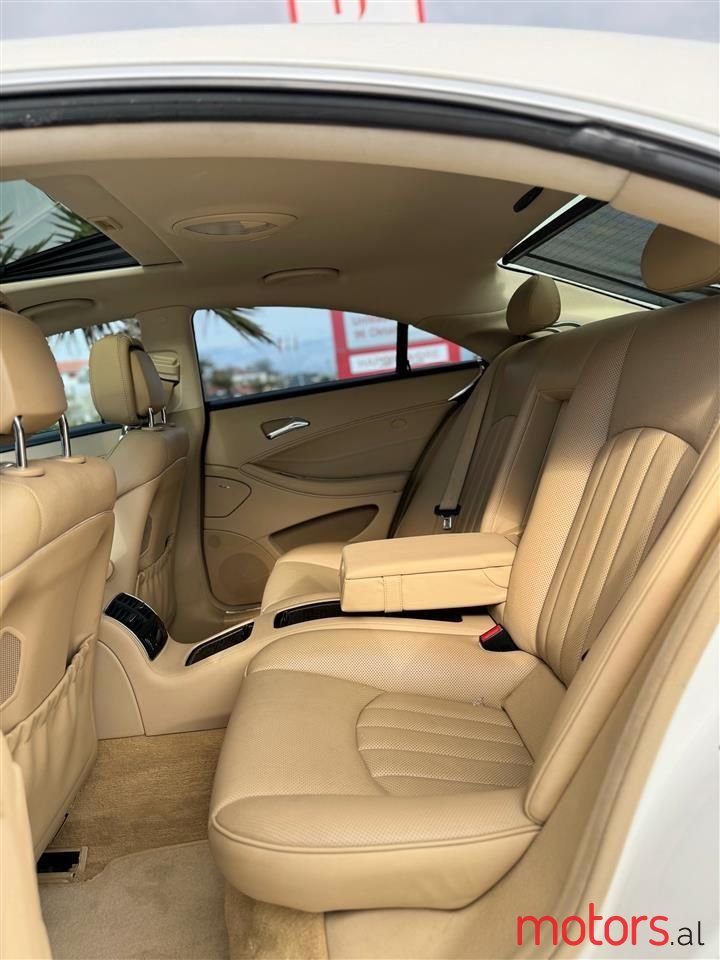 2011' Mercedes-Benz CLS 55 AMG photo #3