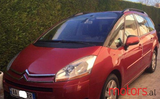 2008' Citroen C4 Picasso photo #1