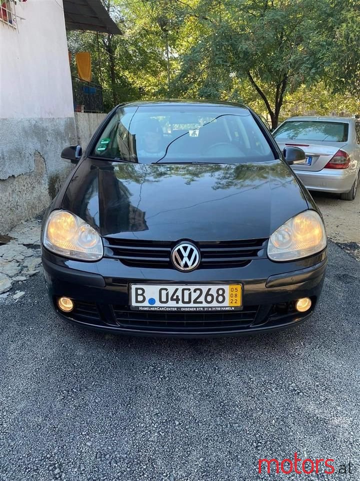 2005' Volkswagen Golf photo #1