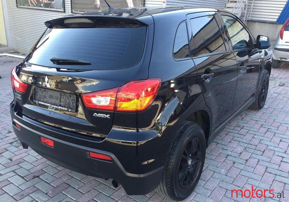 2012' Mitsubishi ASX photo #2